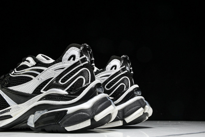 Ba*len*cia*ga track trainer  btt-187