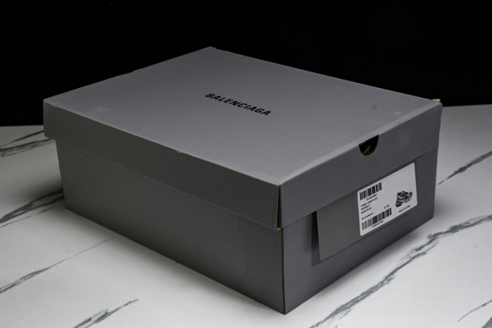 Ba*len*cia*ga track trainer  btt-187