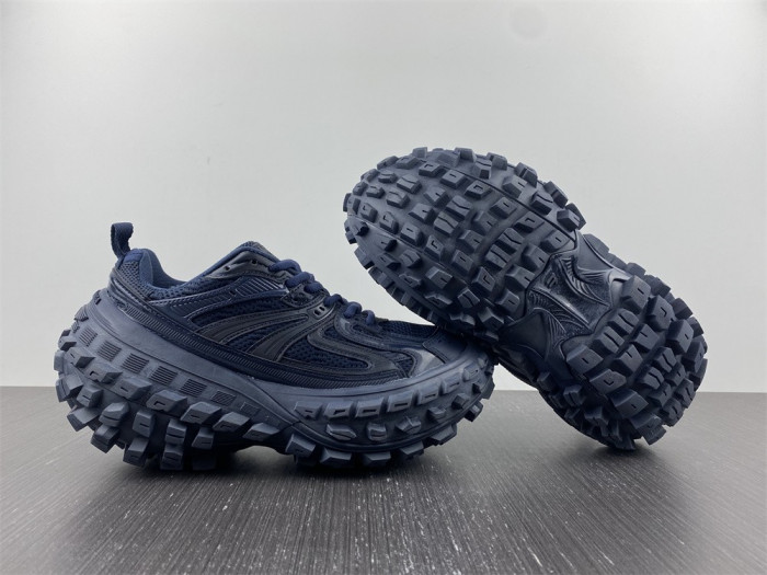 Ba*len*cia*ga track trainer  btt-029