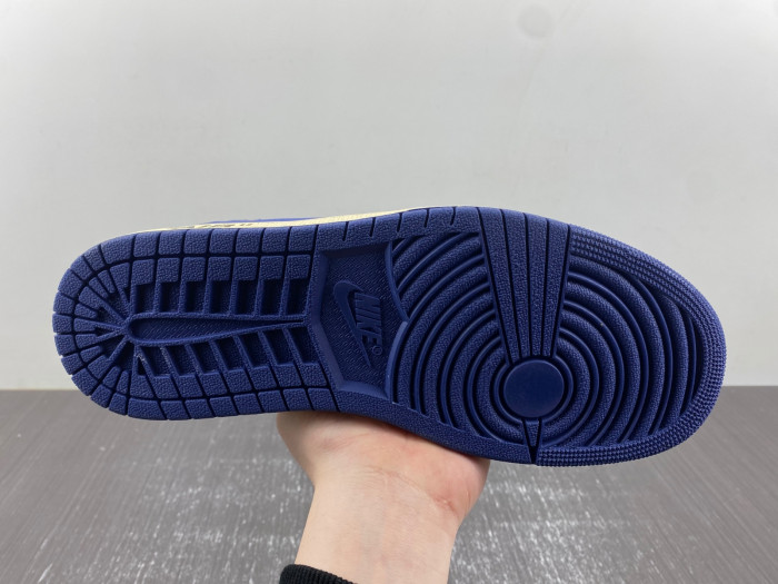 travis scott x air jordan 1 low  dm7890-111